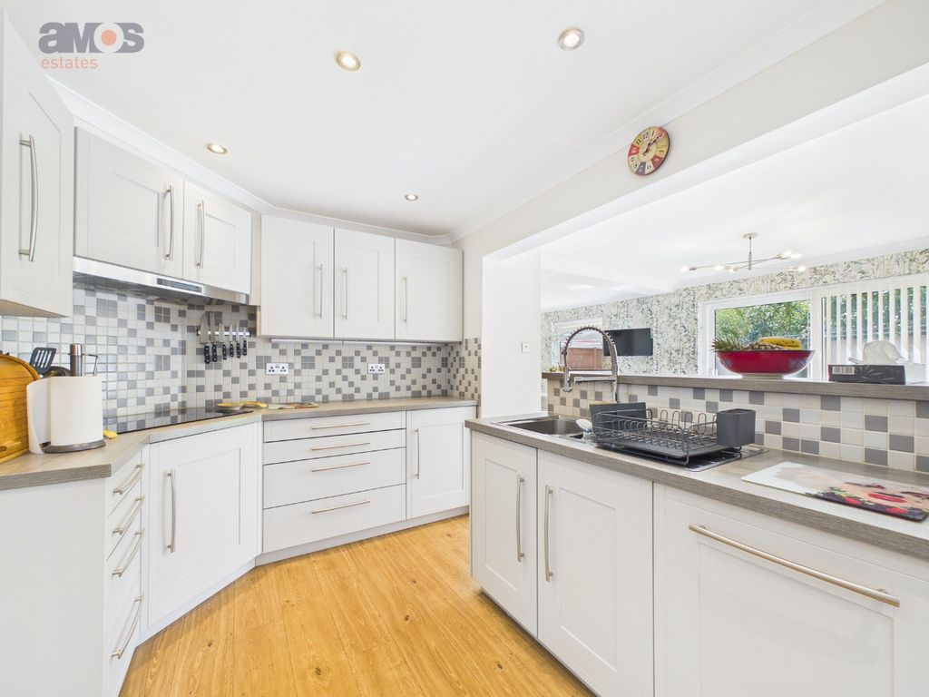 Property photo 2 of 29 4951654