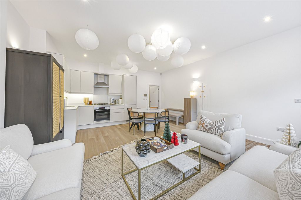 Property photo 2 of 13 Reception Room