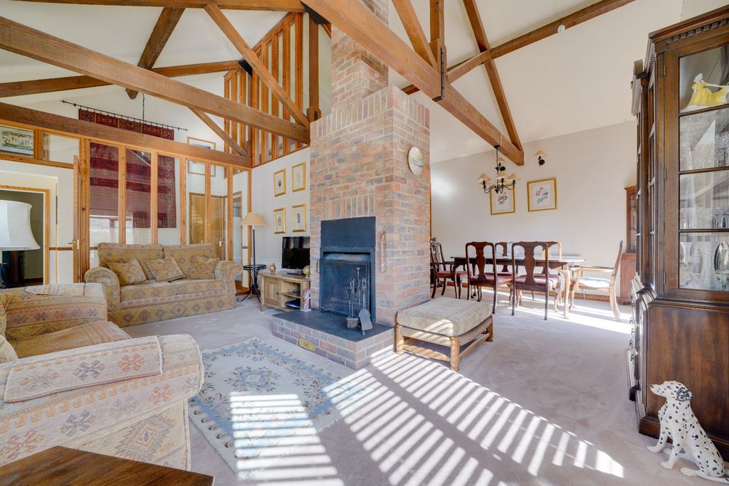 Property photo 2 of 15 3789974