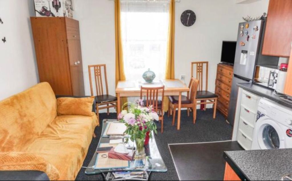 Property photo 3 of 14