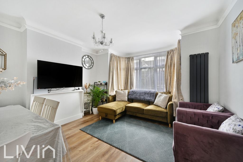 Property photo 2 of 12 Stanford Road,60-29