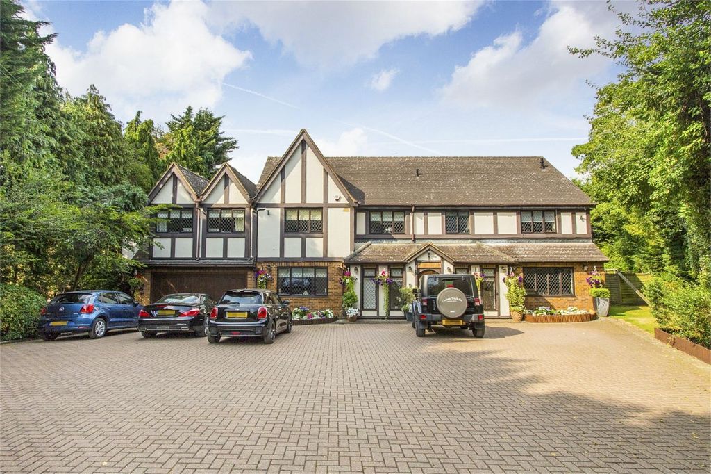 Property photo 1 of 11