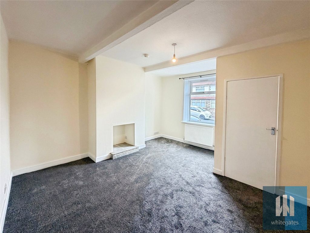 Property photo 3 of 19 Picture No. 06