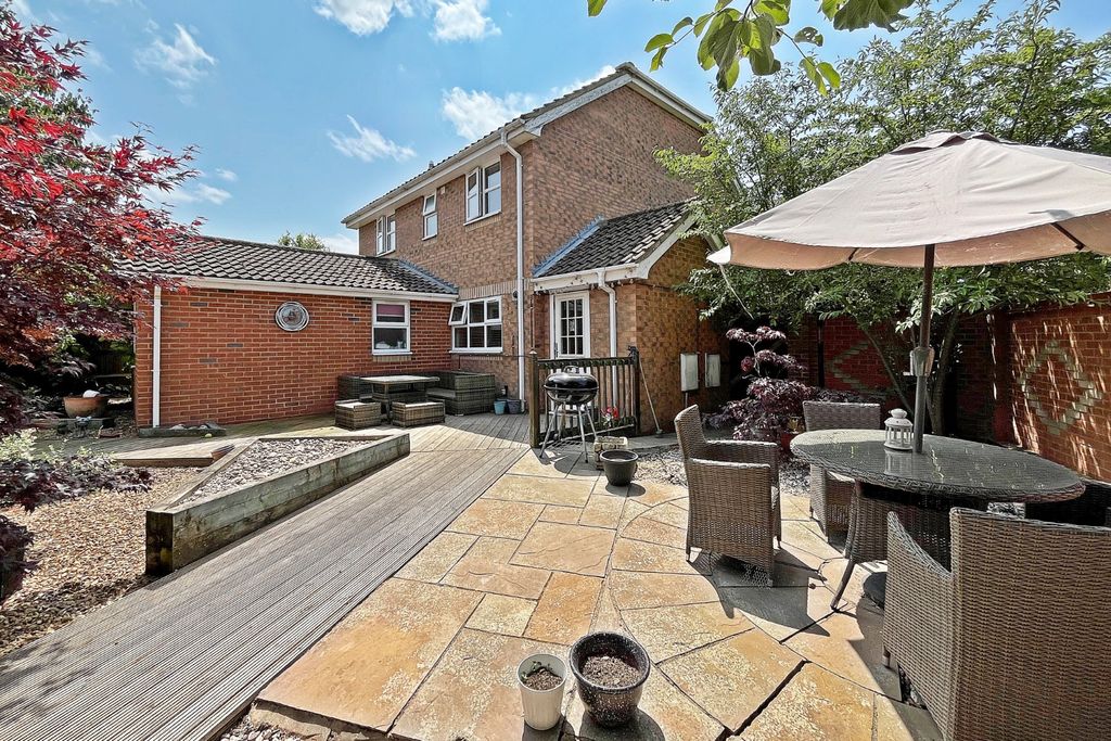 Property photo 2 of 20 4202493