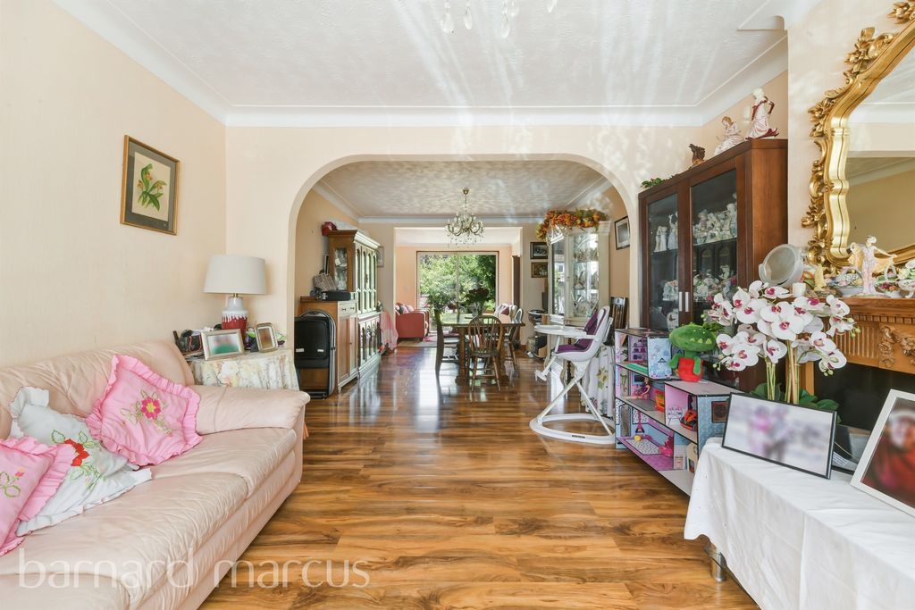 Property photo 2 of 19
