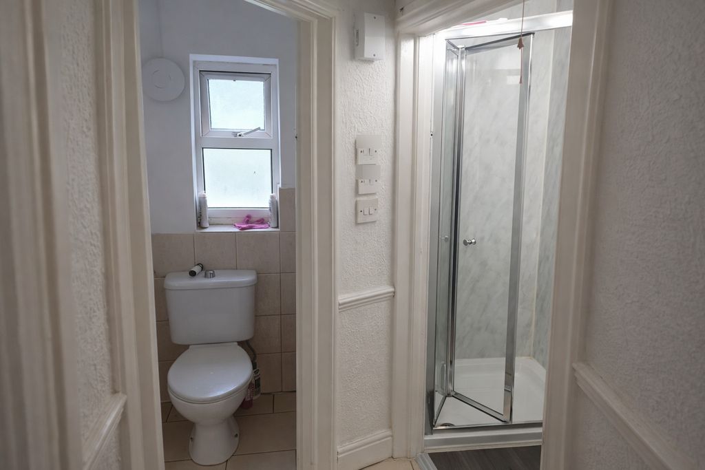 Property photo 3 of 4 Photo 2