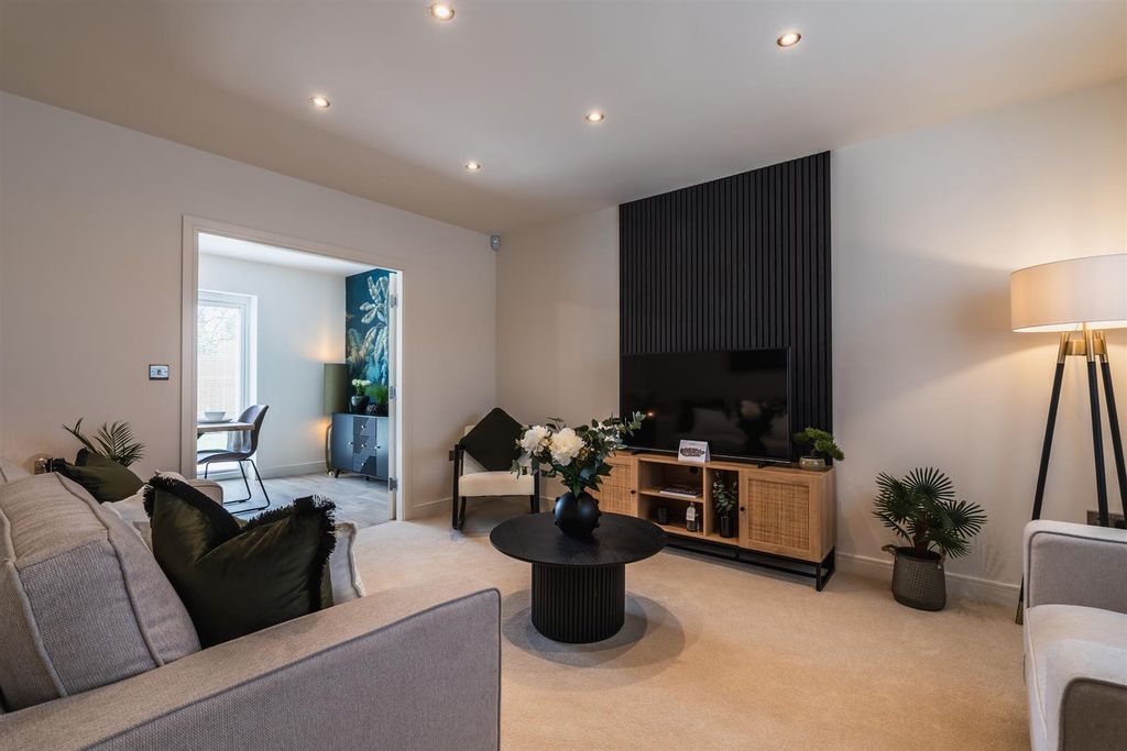 Property photo 2 of 26 Show Home