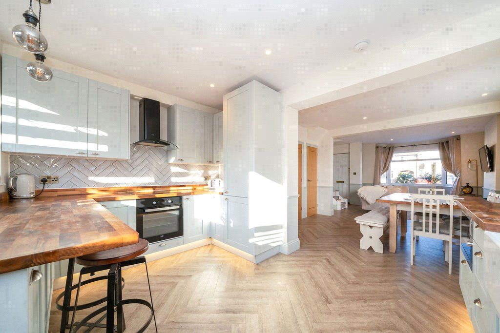 Property photo 3 of 19 Picture No. 10