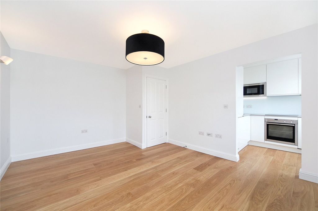 Property photo 2 of 6 Picture No. 10