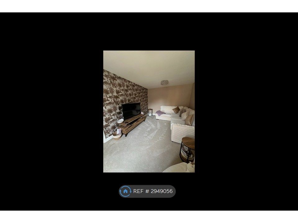 Property photo 2 of 15 Living Room