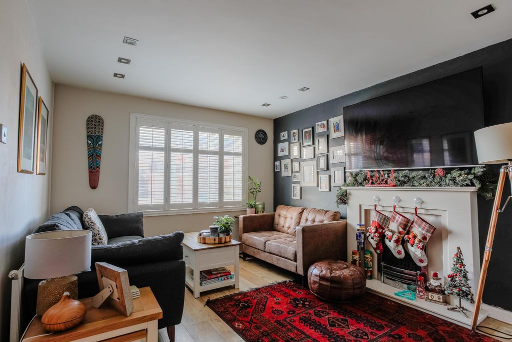 Property photo 2 of 18 Image 1