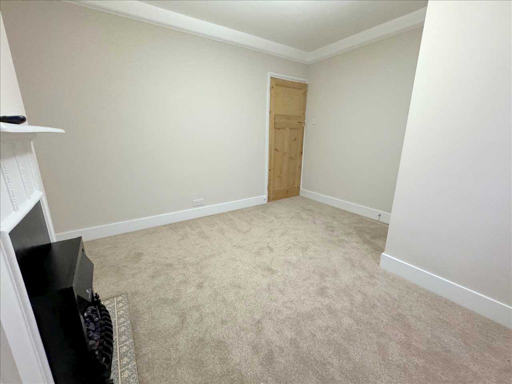 Property photo 3 of 26