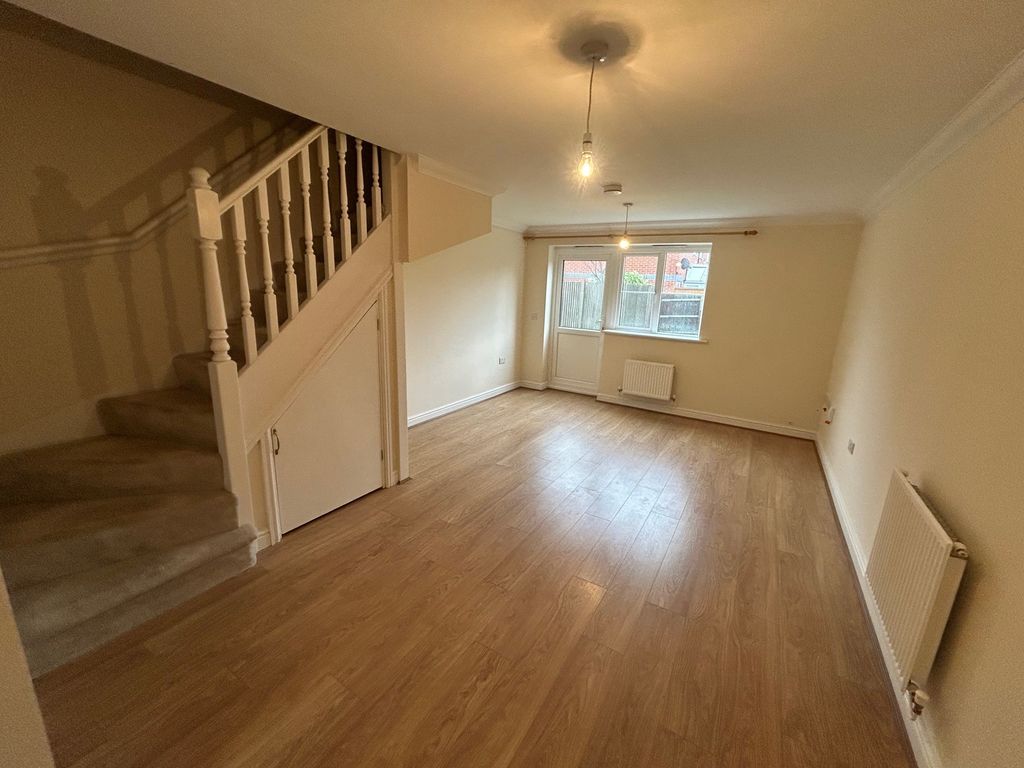 Property photo 2 of 7 Living Room