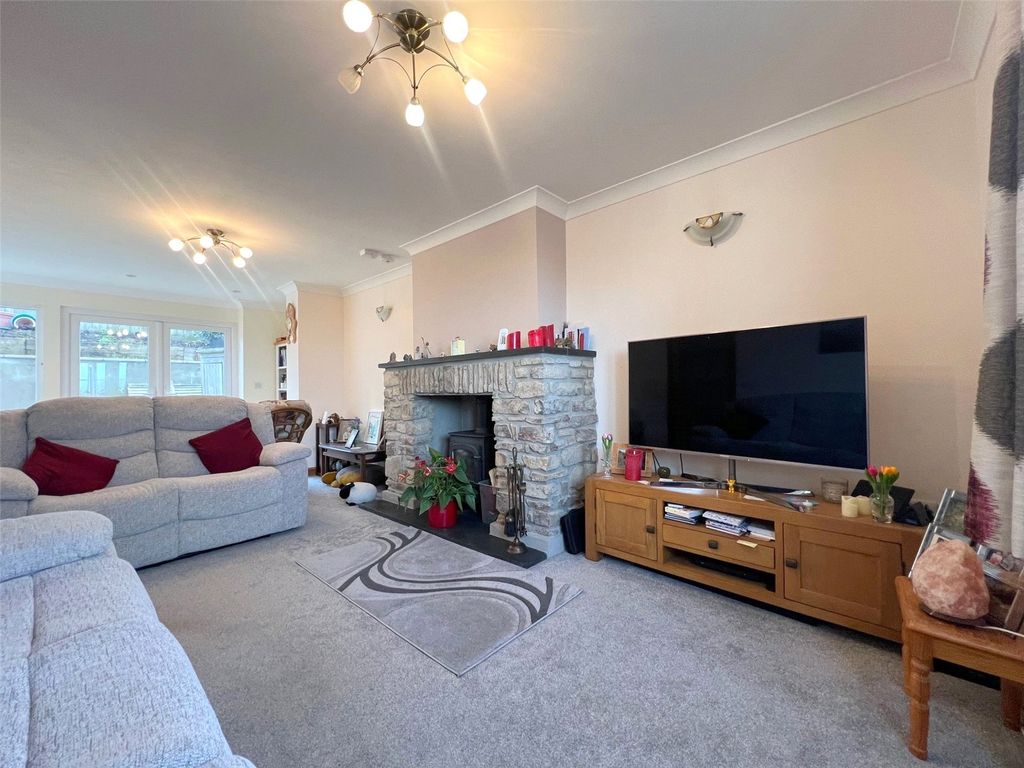 Property photo 3 of 35 Picture No. 03