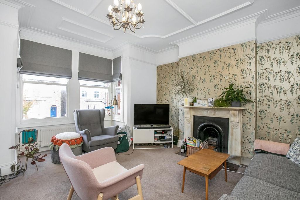 Property photo 3 of 9