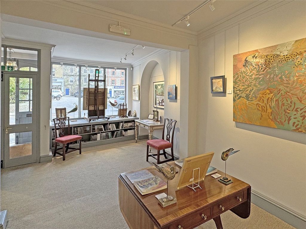Property photo 2 of 11 Gallery