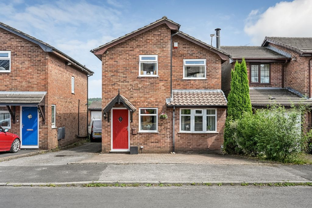 Property photo 2 of 22 5218803
