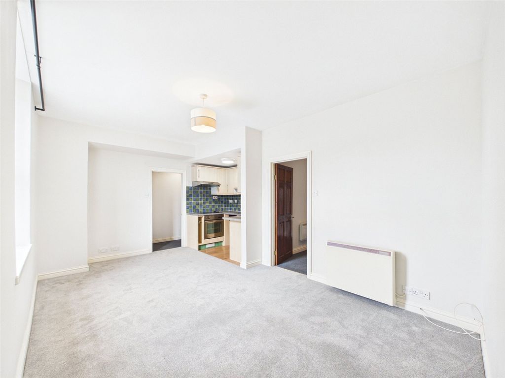 Property photo 2 of 8 Picture No. 05