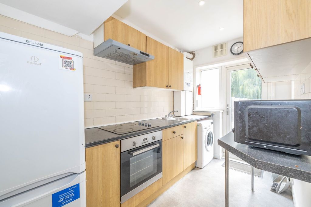 Property photo 3 of 11 Picture 3