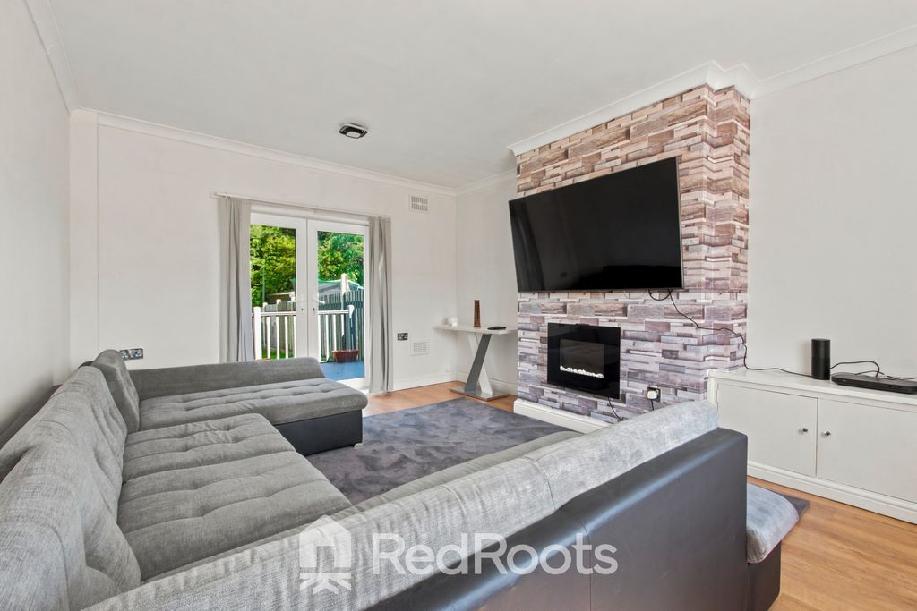 Property photo 3 of 19 5215752