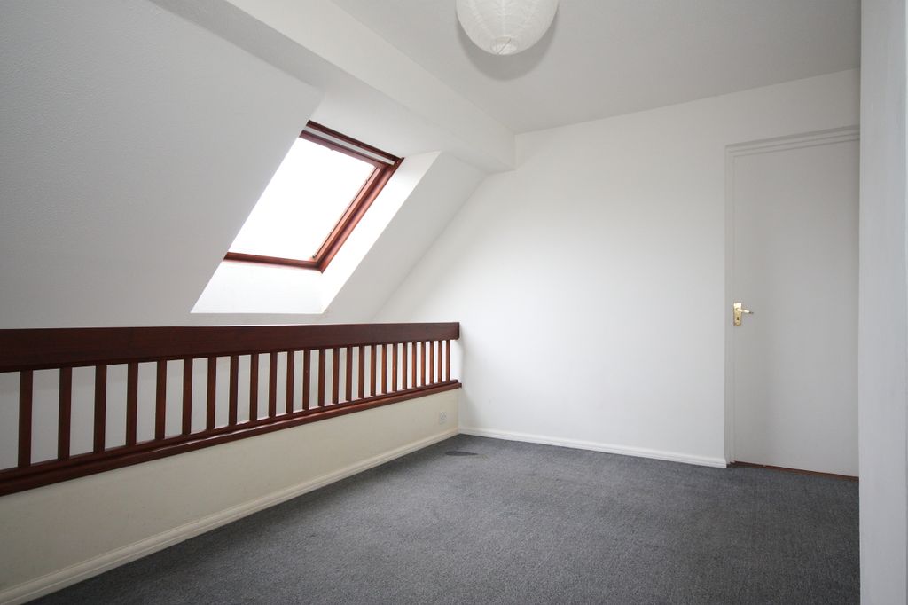 Property photo 3 of 5 Bedroom