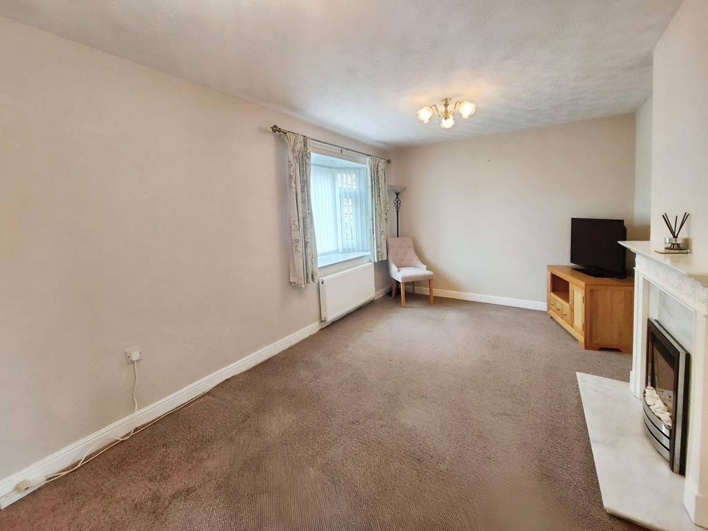 Property photo 2 of 19 Picture No. 09