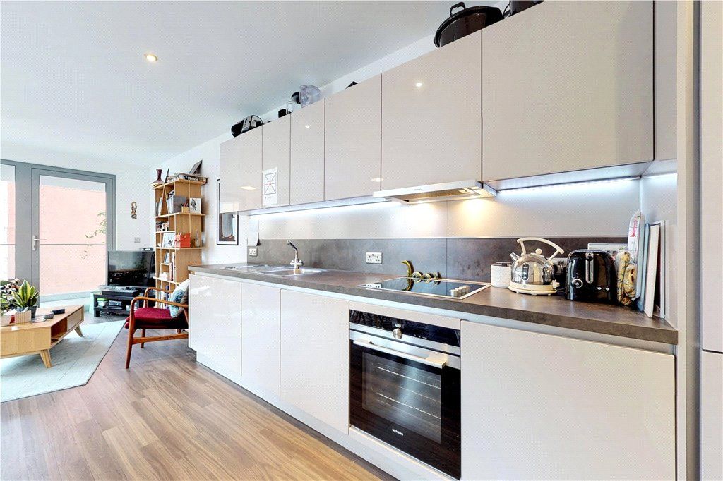 Property photo 3 of 16 Kitchen