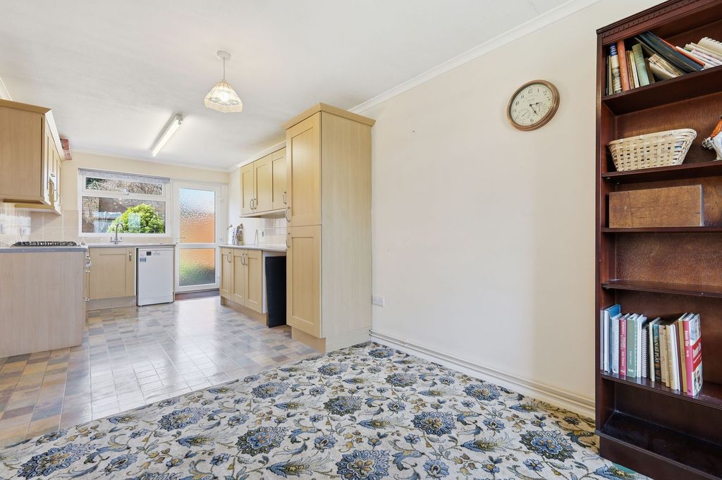 Property photo 2 of 16