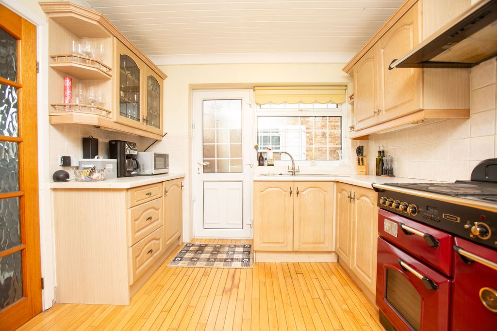 Property photo 3 of 20 Mw-9228