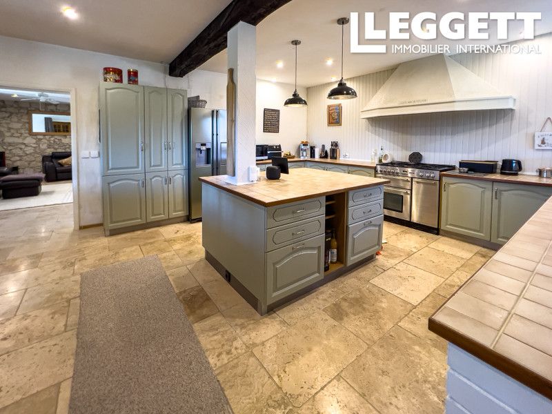 Property photo 3 of 10