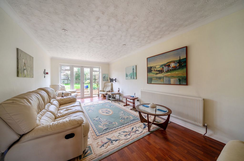 Property photo 2 of 24 1394342-17-694A6d...