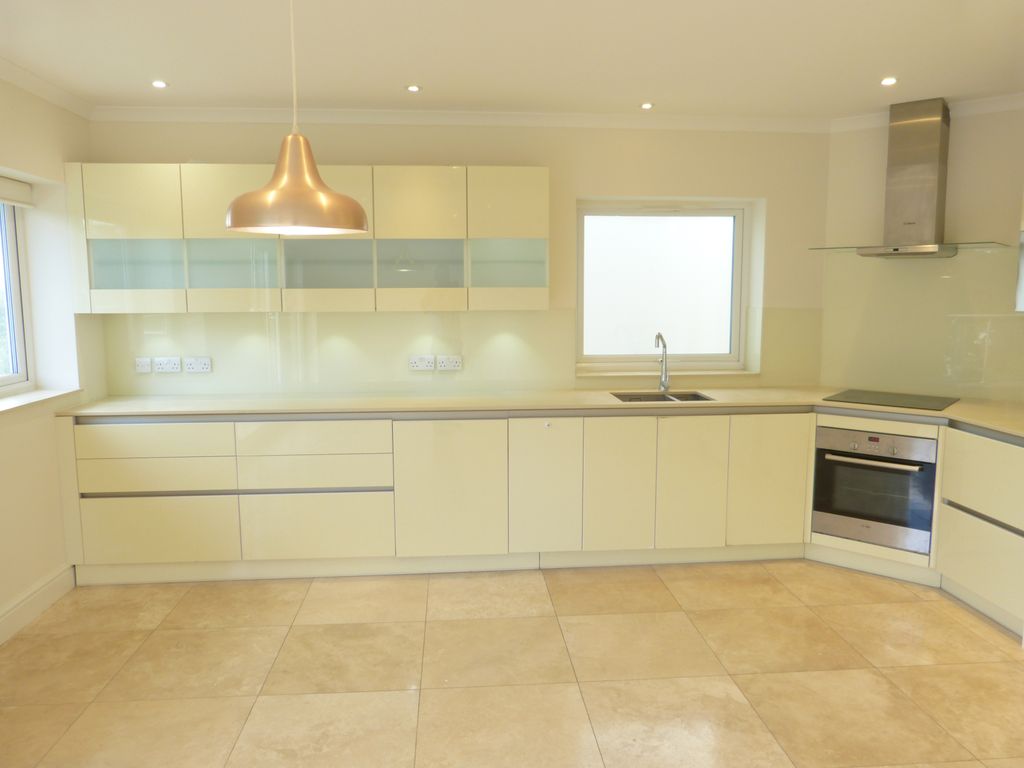 Property photo 2 of 16 Gallery