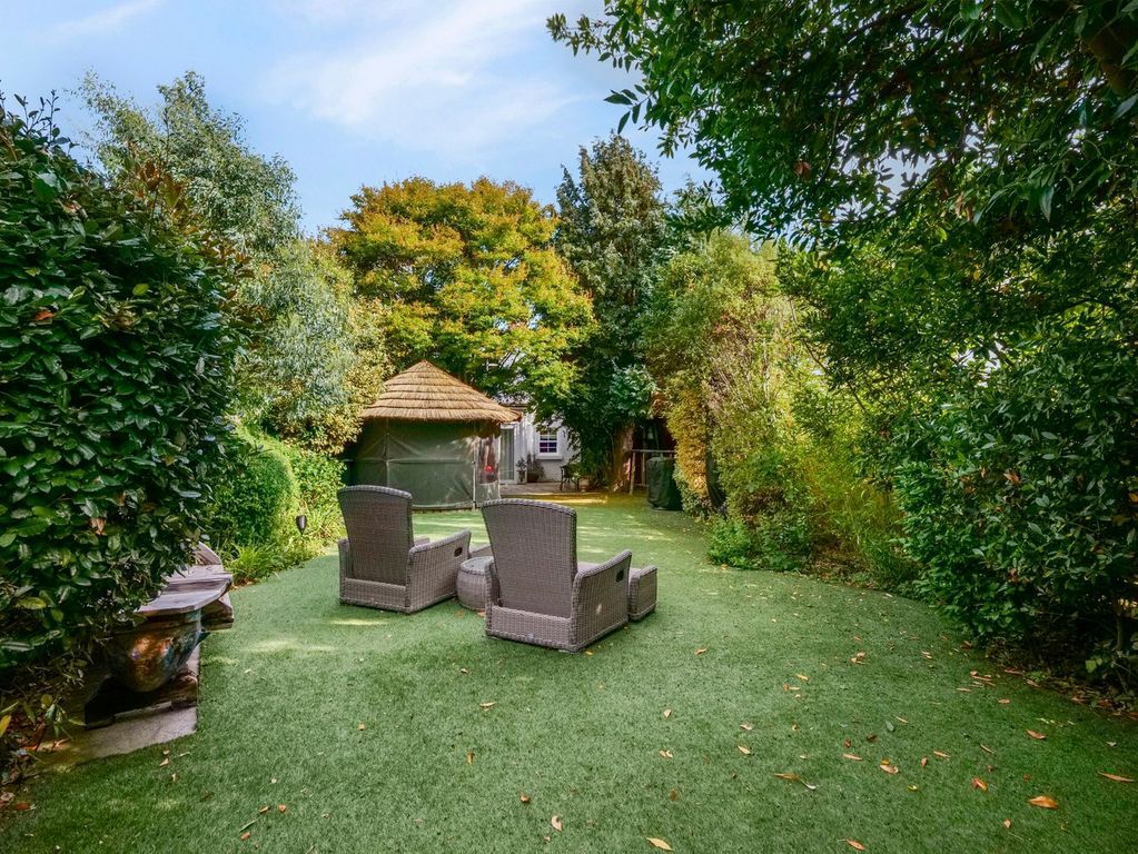 Property photo 3 of 27