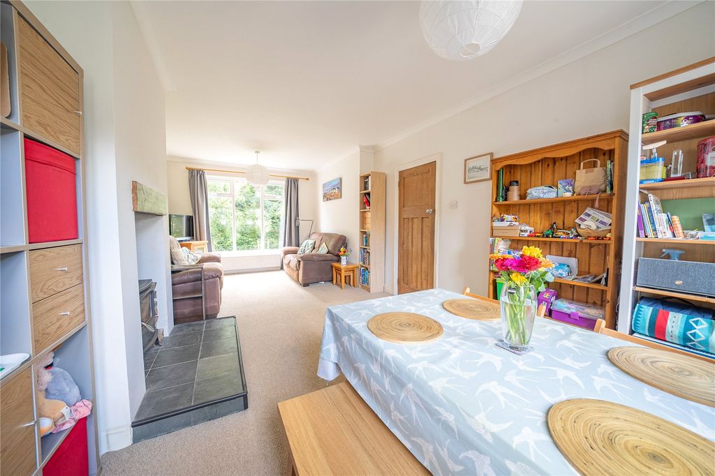 Property photo 3 of 16 Picture No. 22