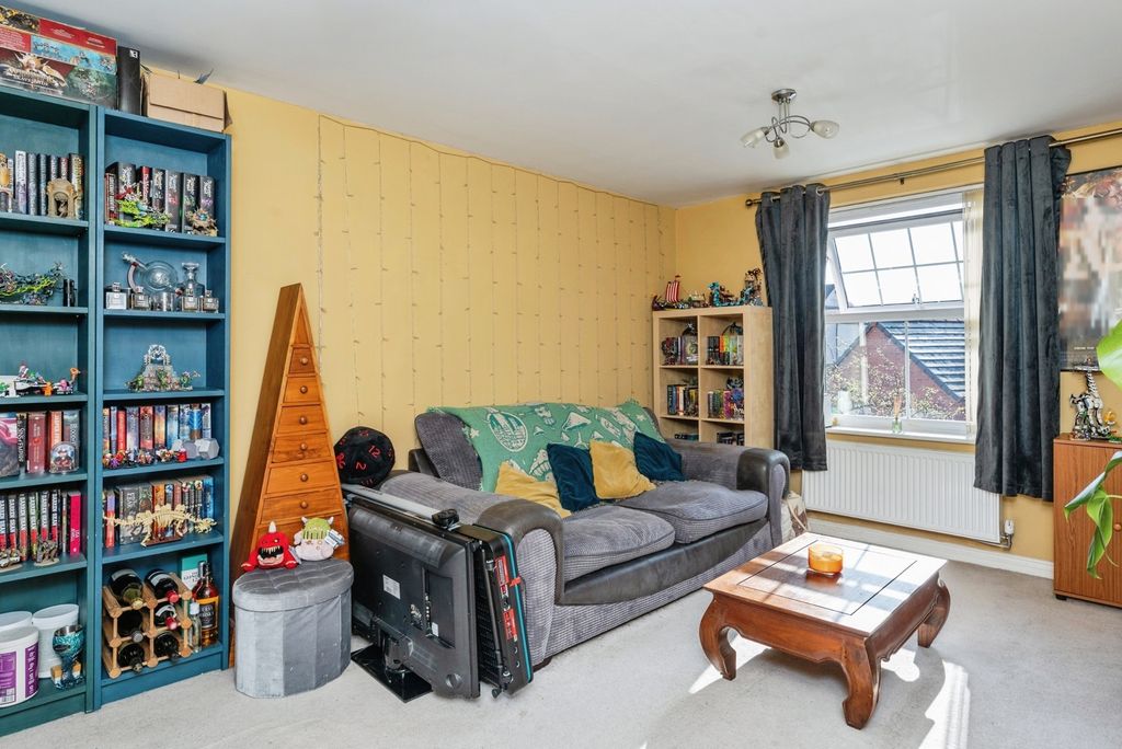 Property photo 2 of 17 Pbox-Img.Jpg