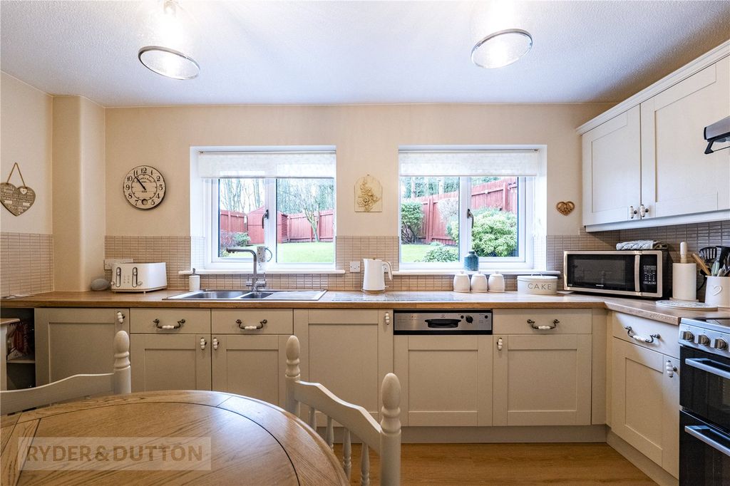 Property photo 3 of 23 Kitchen Diner