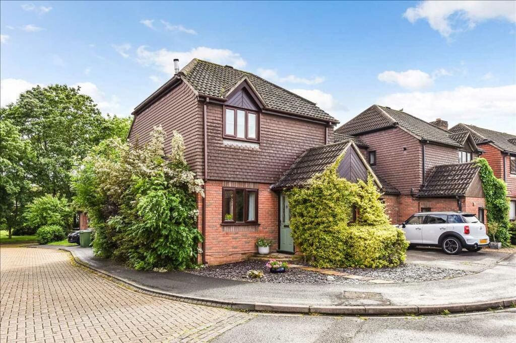 Property photo 1 of 21