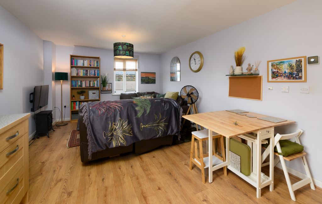 Property photo 3 of 9