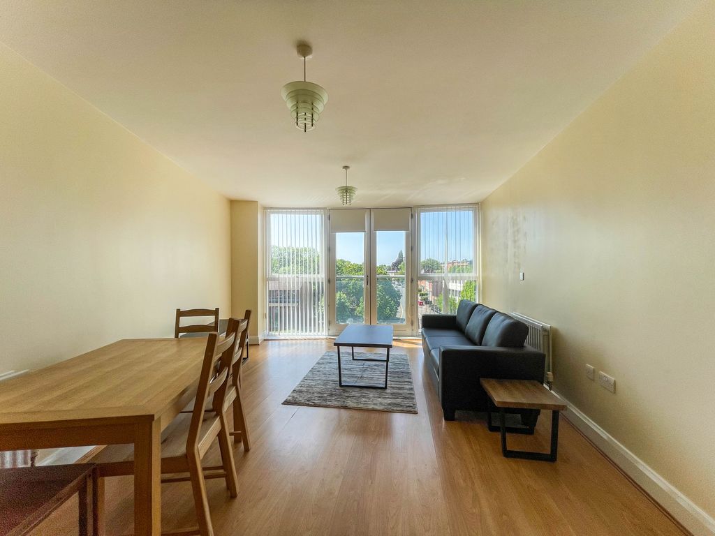 Property photo 1 of 9