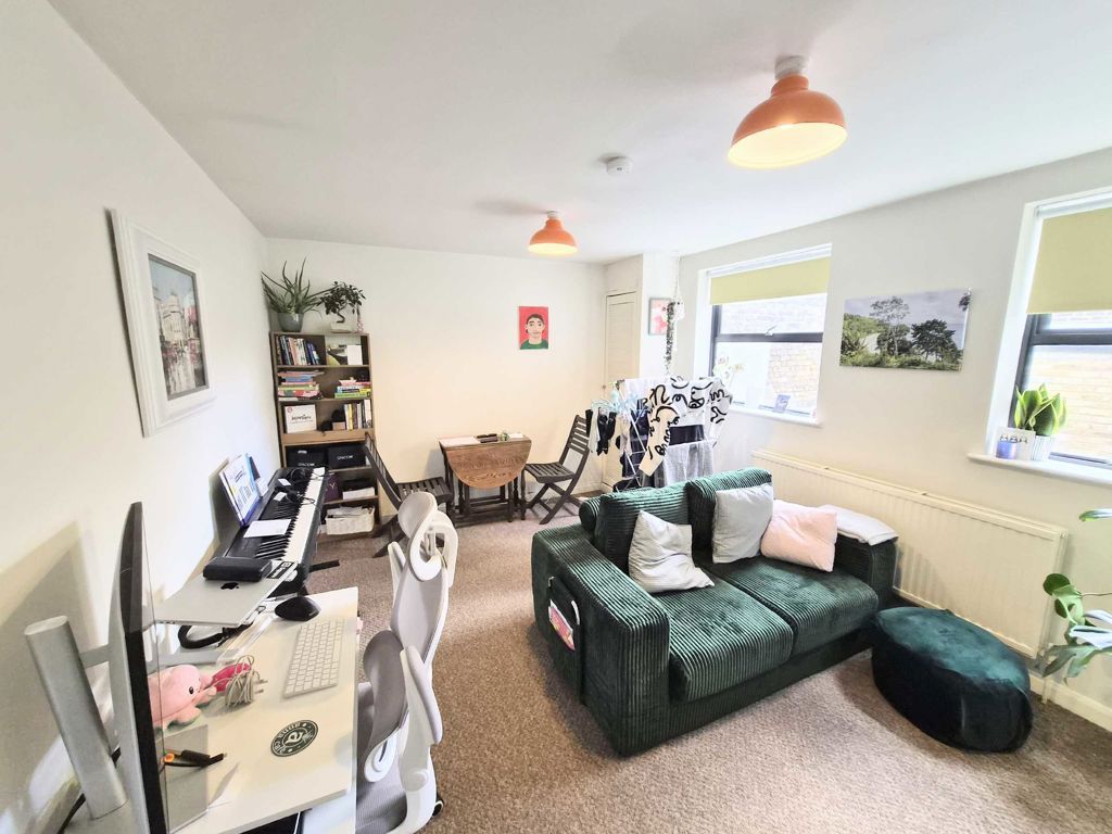 Property photo 2 of 5