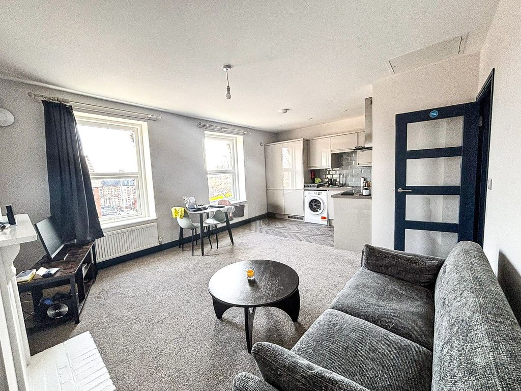 Property photo 3 of 9 4965723