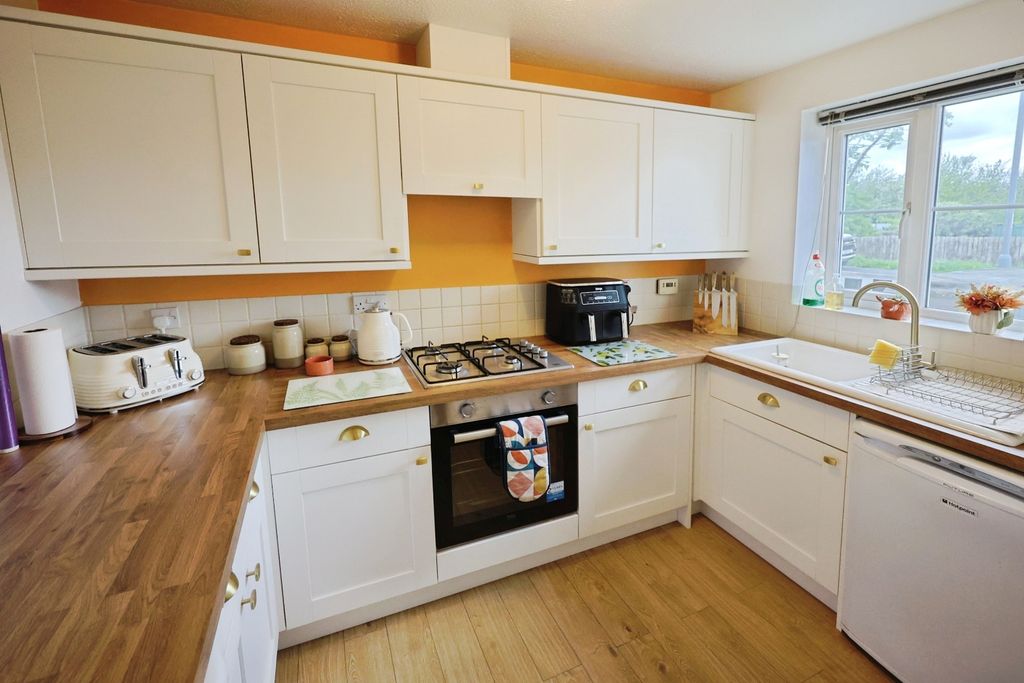 Property photo 3 of 14 Pbox-Img.Jpg