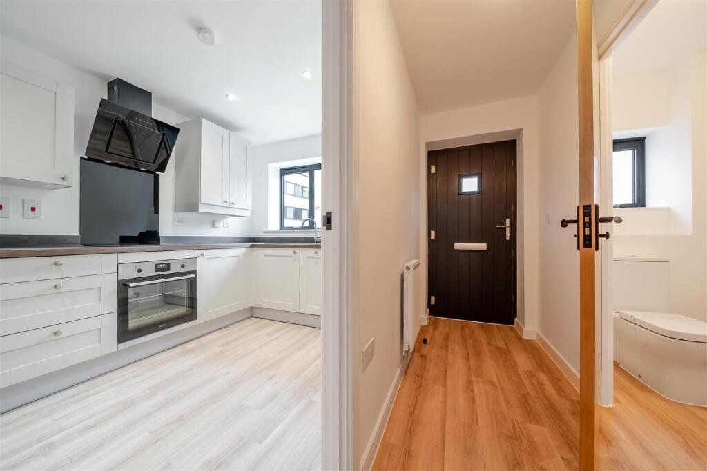 Property photo 2 of 15 Picture No. 14