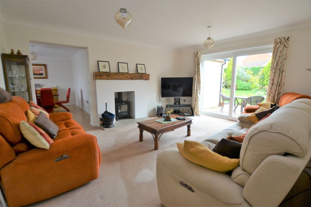 Property photo 2 of 23 1928054