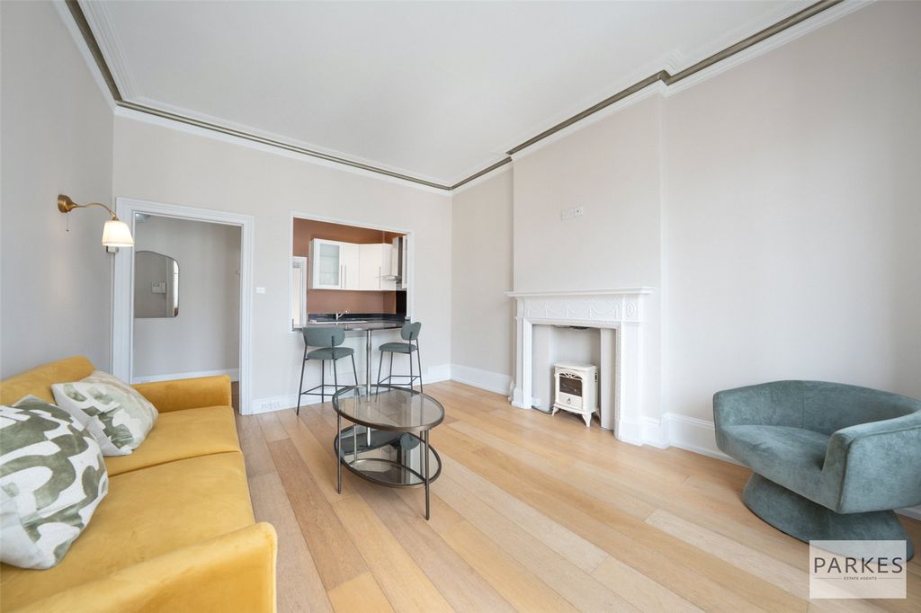 Property photo 2 of 13 Picture No. 26