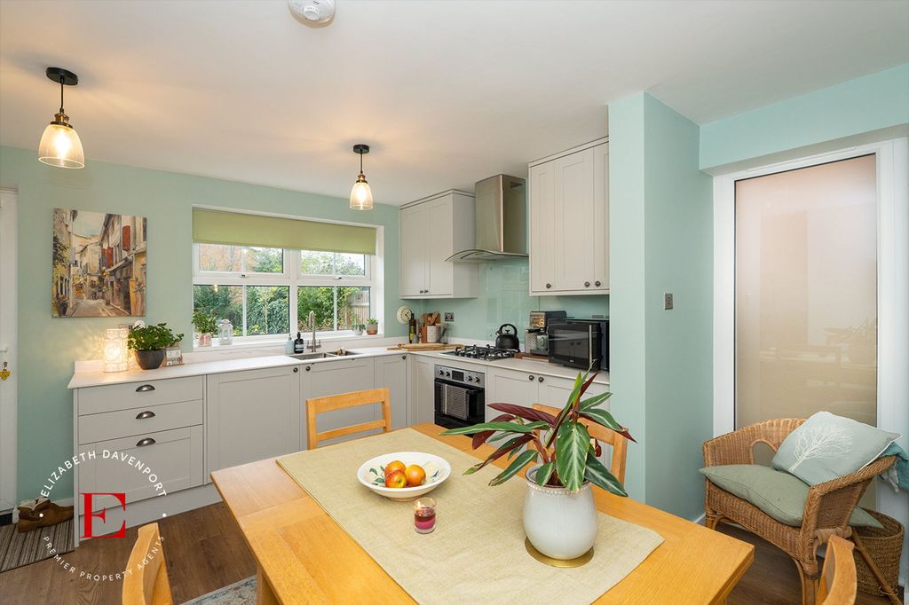 Property photo 3 of 19