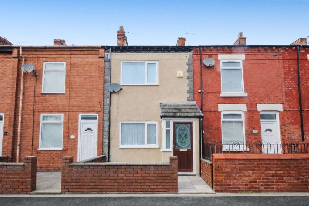 Property photo 1 of 11