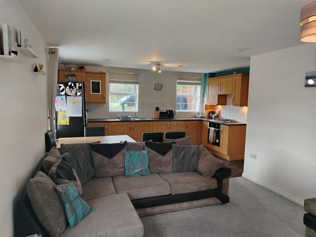 Property photo 1 of 11 1000057620.Jpg