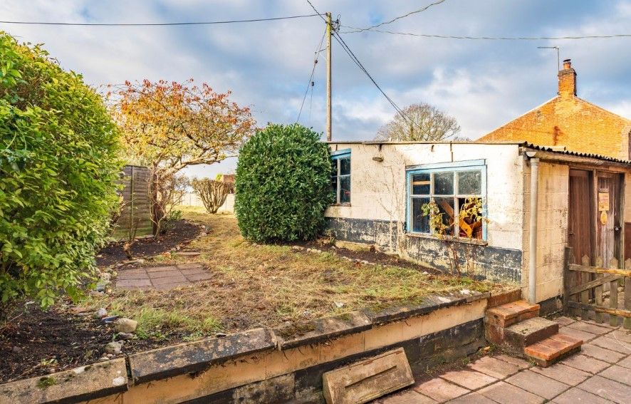 Property photo 3 of 21