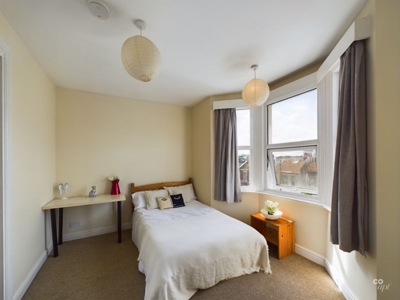 Property photo 2 of 13 Bed 4